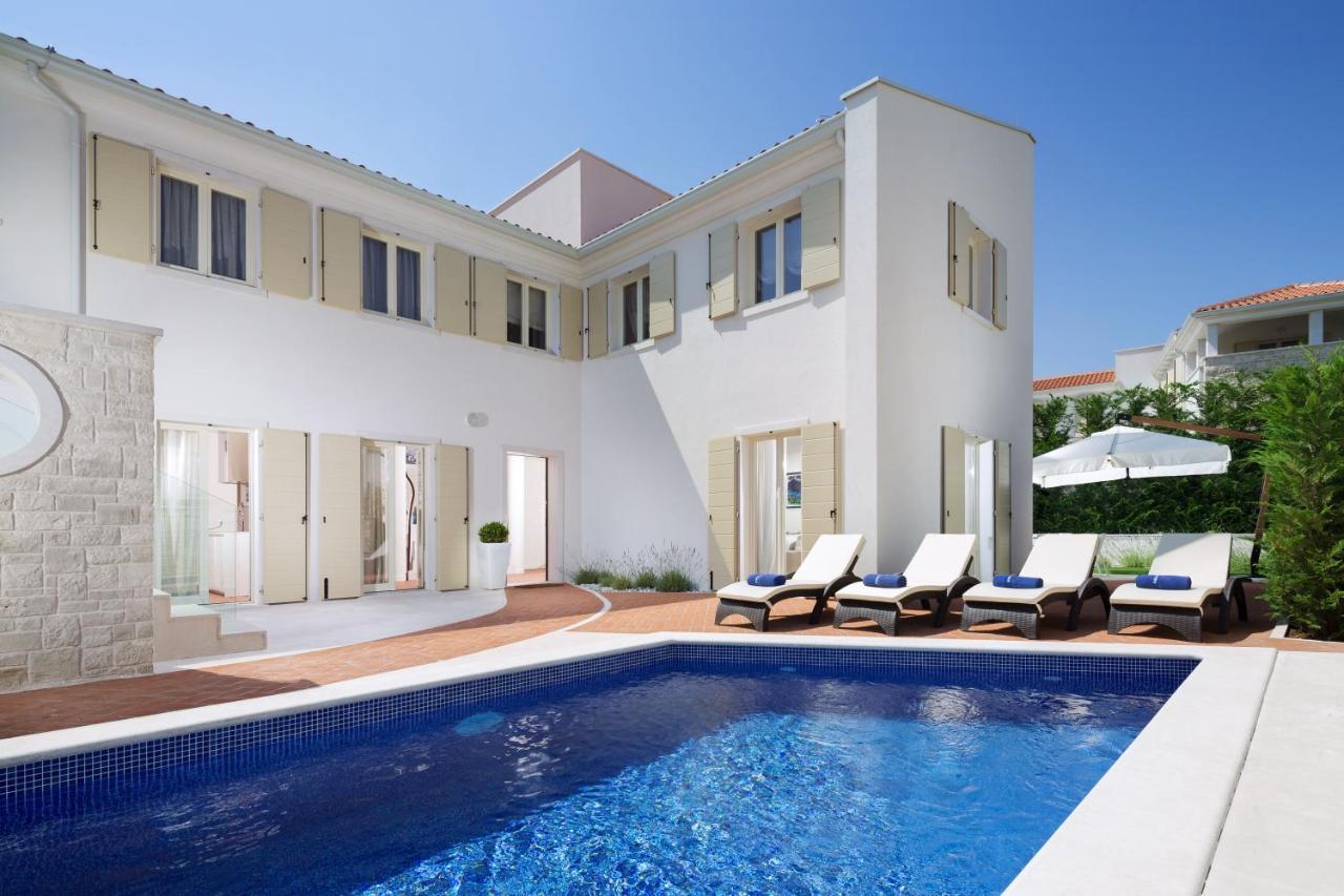 Tar-Vabriga Villa Sylvia By Hmz Villas מראה חיצוני תמונה